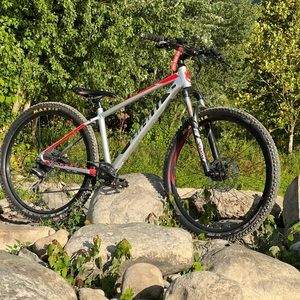 Meet your Posher, Chaz